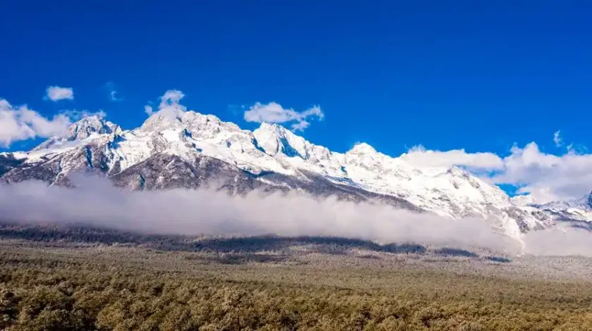 ​​Yulong Snow Mountain