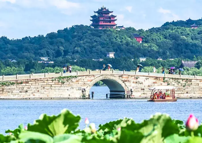 2 Days Hangzhou Tour - A Glimpse of Jiangnan with Wuzhen Water Town