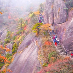 3 Days Huangshan Essence Tour: Yellow Mountain & Hongcun Village, Tunxi Old Street