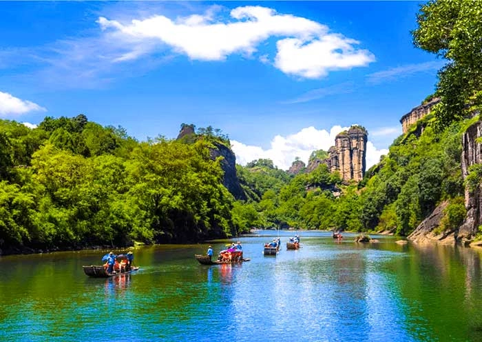 3 Days Wuyishan Tour: UNESCO Heritage Site for Danxia Landscape & Tea Culture