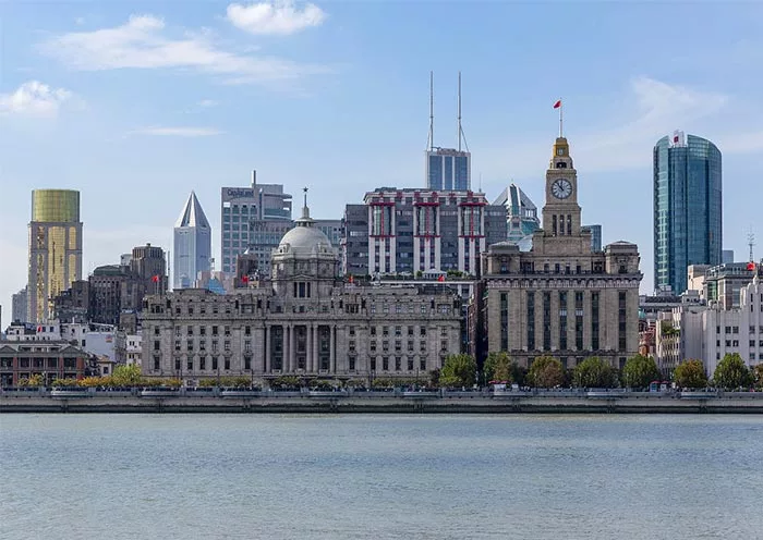 3-Hour Biking Tour with Skyscrapers & Historical Shanghai