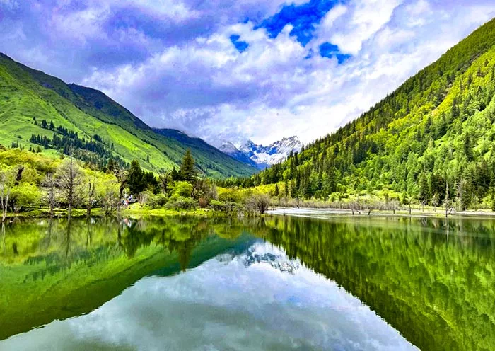 5 Days Best Chengdu & Mount Siguniang Leisure Hiking Tour