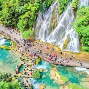 6 Days Guizhou Classic Tour: Huangguoshu Waterfall, Xiaoqikong & Miao Villages