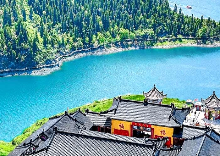 9 Days Northwest China Tour from Xinjiang to Gansu by High-speed Train