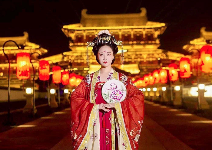 1 Day Longmen Grottoes Tour with White Horse Temple & Ancient Luoyang